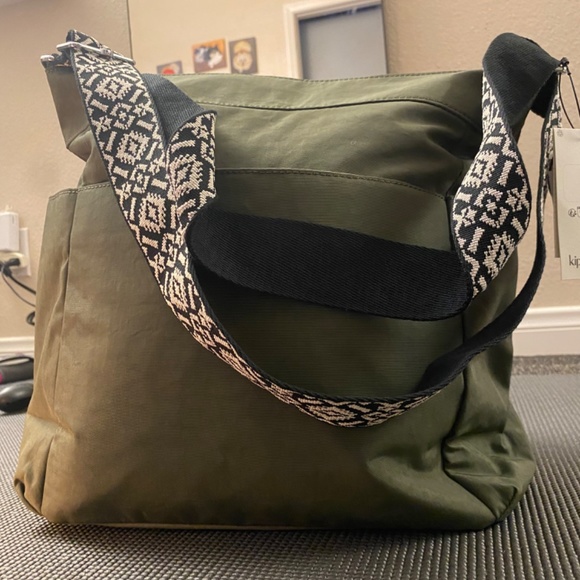 Kipling Bags Nwt Kipling Ki2372 Nyrie Large Jaded Green Crossbody